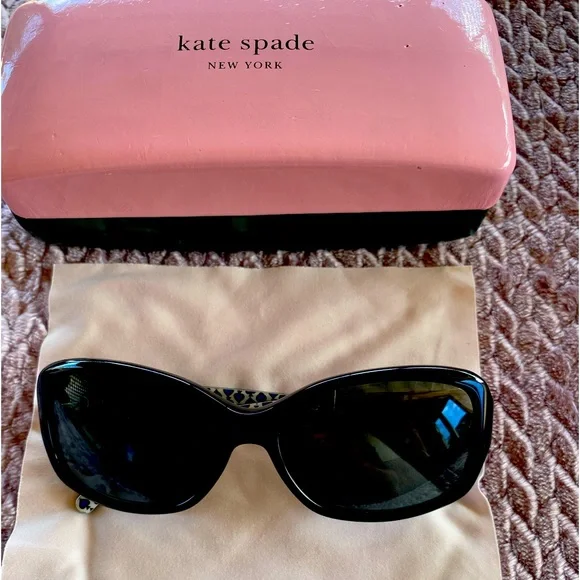 Kate Spade Sunglasses with Case. No scratches, like new. s-l400.jpg main image 2